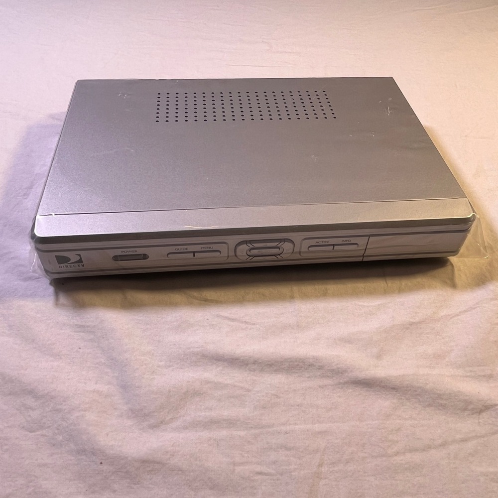 DIRECTV D11 300 Silver Digital Satellite Receiver Receiver D11 300